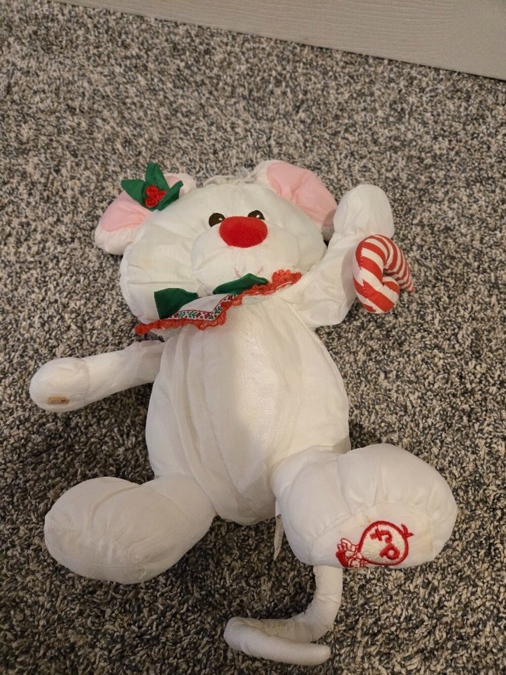 Vintage Fisher Price Puffalump White Christmas Mouse #8036